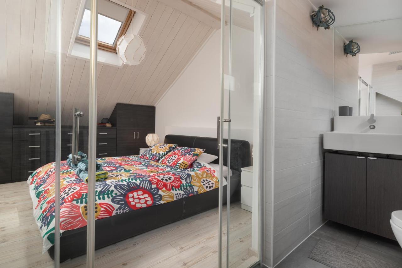 Apartment Coastal Villa Макарска Экстерьер фото