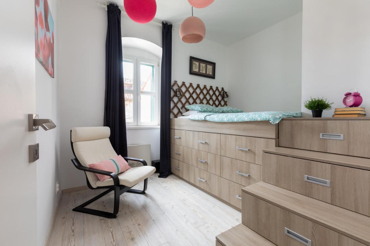 Apartment Coastal Villa Макарска Экстерьер фото