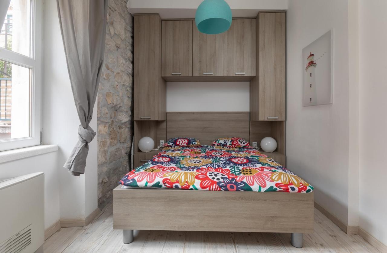Apartment Coastal Villa Макарска Экстерьер фото