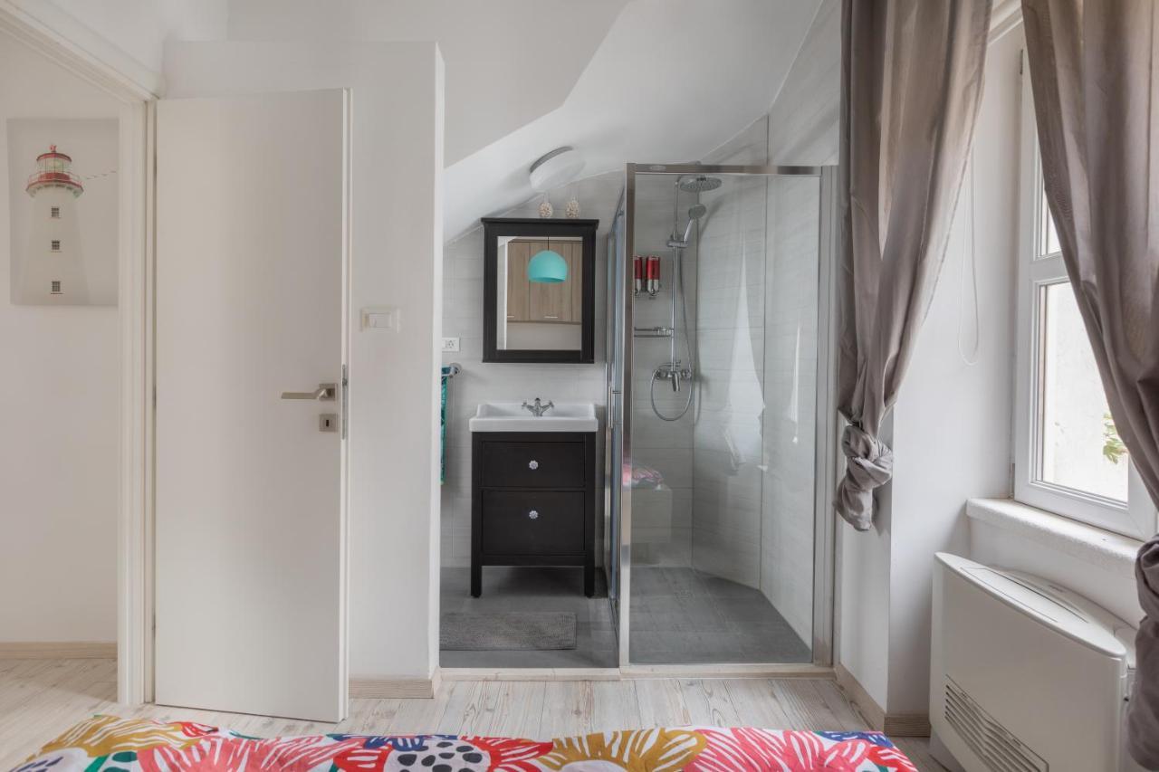 Apartment Coastal Villa Макарска Экстерьер фото
